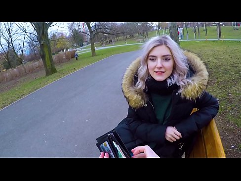 ❤️ Sluk 'n vreemdeling se warm kom vir geld - blowjob in the park deur Eva Elfie Tuisgemaakte pornografie by porn af.poliglass34.ru ❤